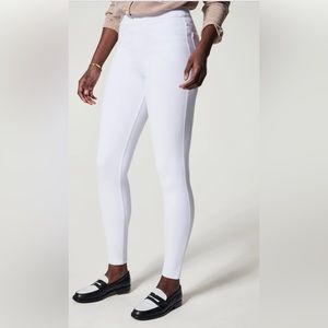 SPANX Jean-ish CAPRI Leggings in White size Large